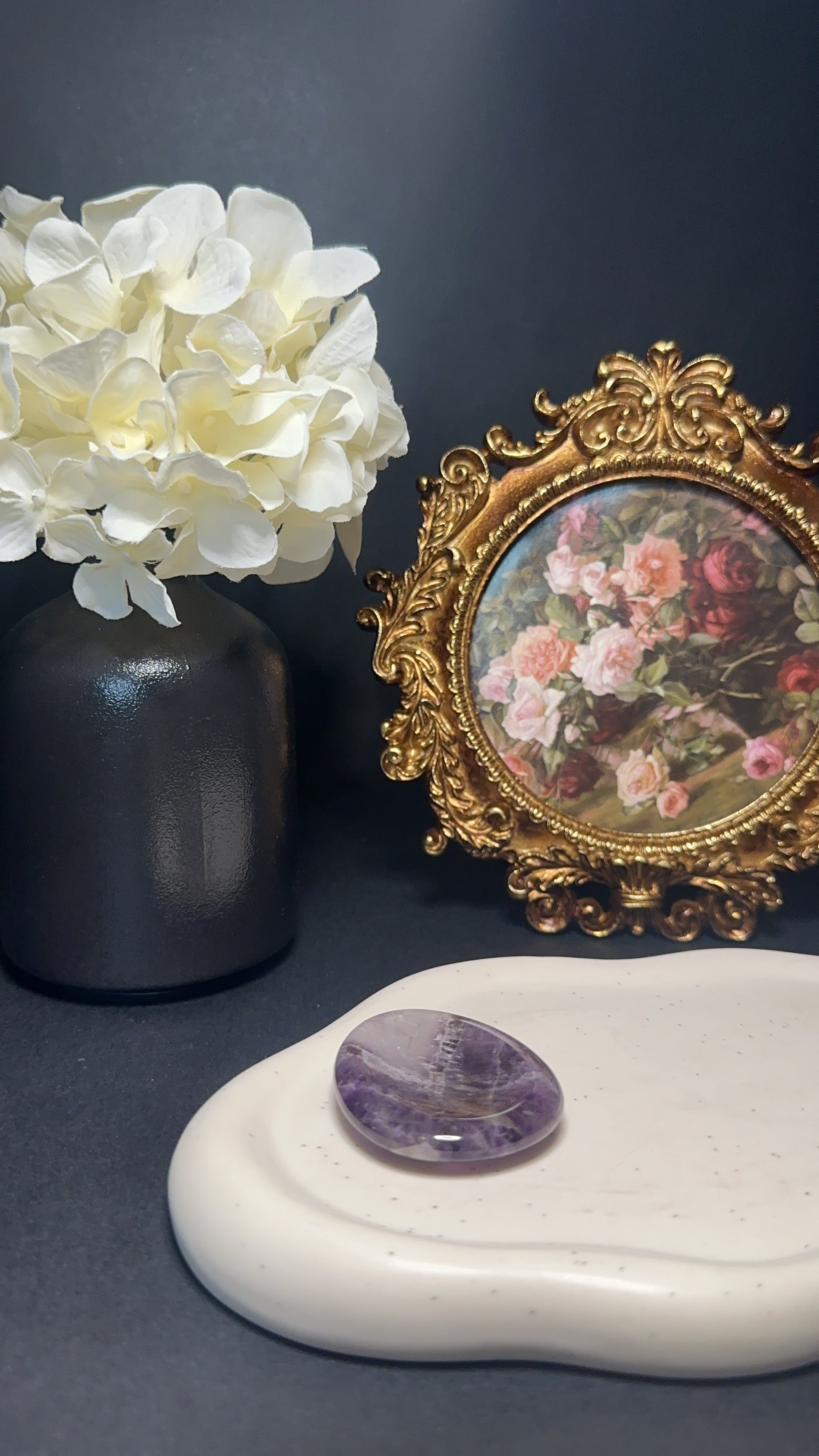 Galet de massage en Améthyste – Apaisement, détente & harmonie intérieure