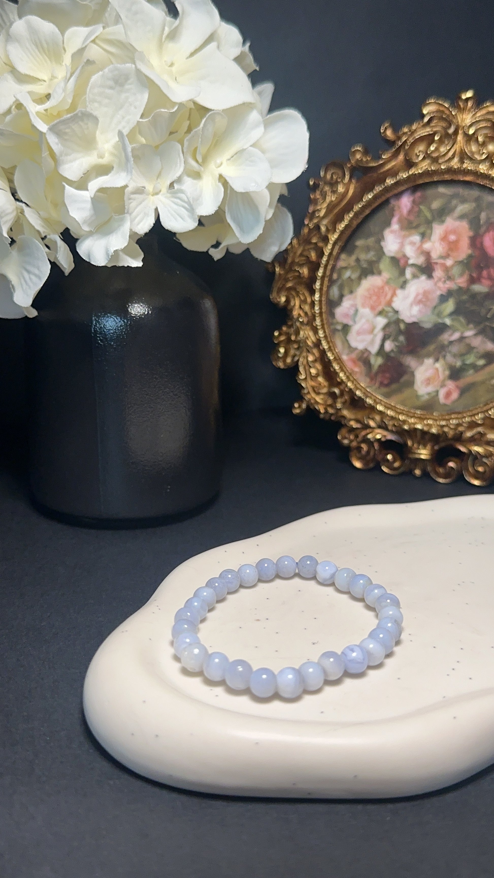 Bracelet Calcédoine – Douceur & affirmation de soi