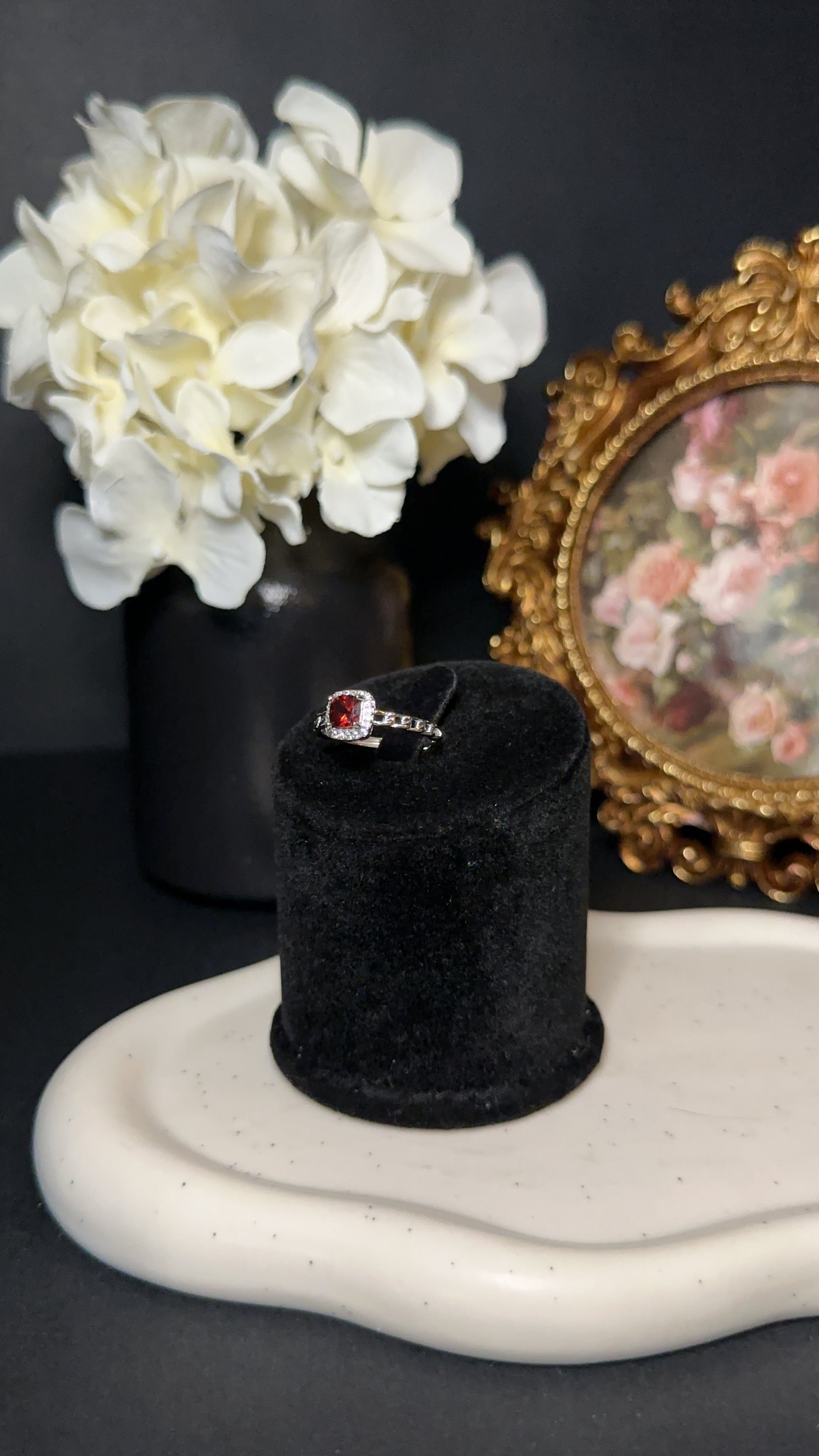 Bague "Eclat" de Grenat rouge  – Force, guerison physique & vitalité