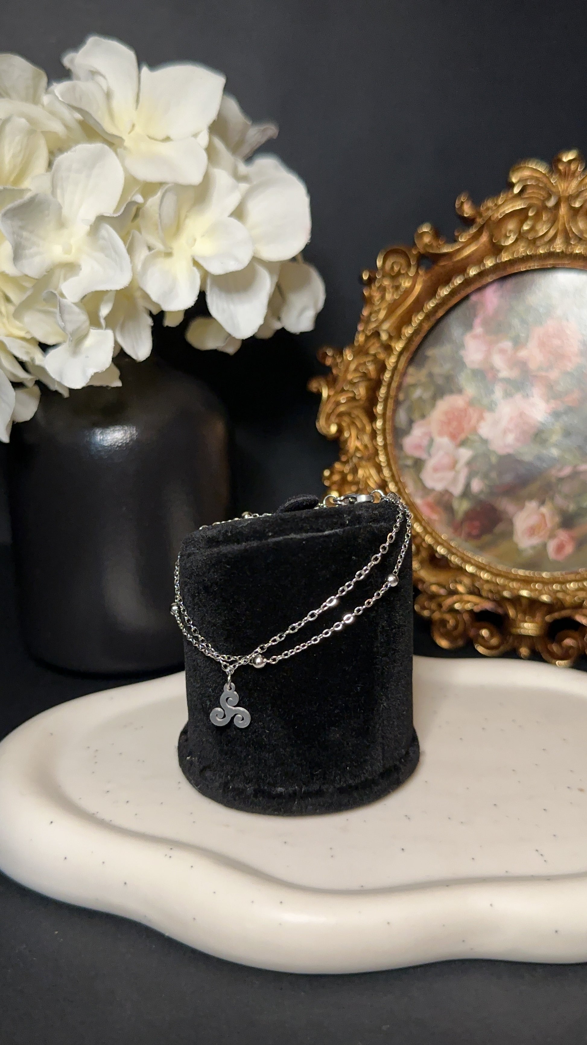 Bracelet maillé Triskèle – Mouvement, évolution & harmonie