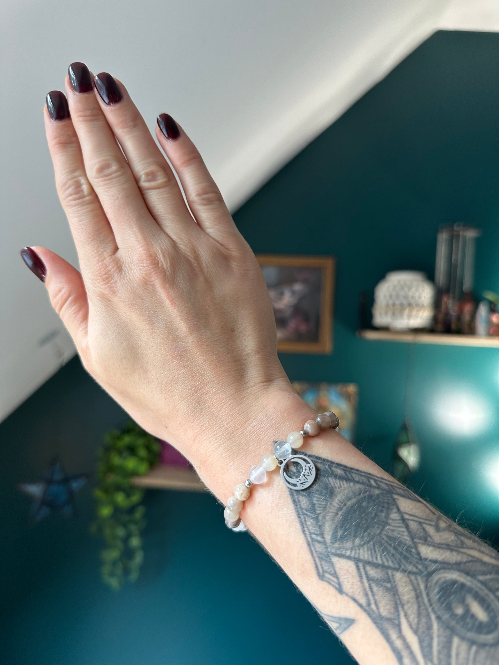 Bracelet Intuition & Féminin Sacré - Pierre de Lune Blanche & Brune - Demi-Lune