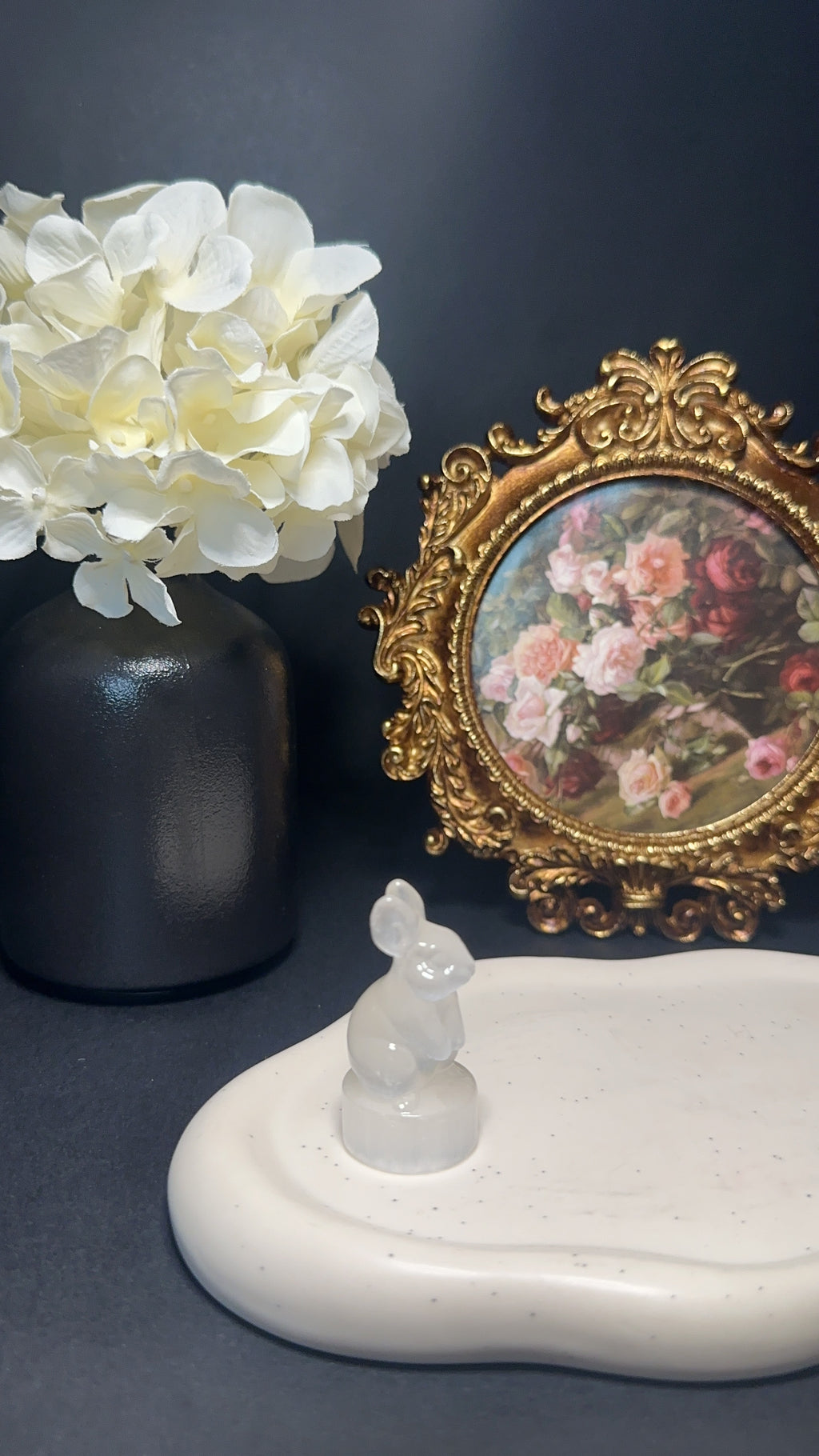 Lapin sélénite – Pureté, apaisement & lumière intérieure