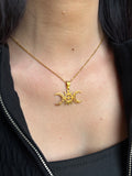 Collier “Lien Sacré” – Nœud de Sorcière et Demi-Lunes d’Hécate, protection et puissance féminine