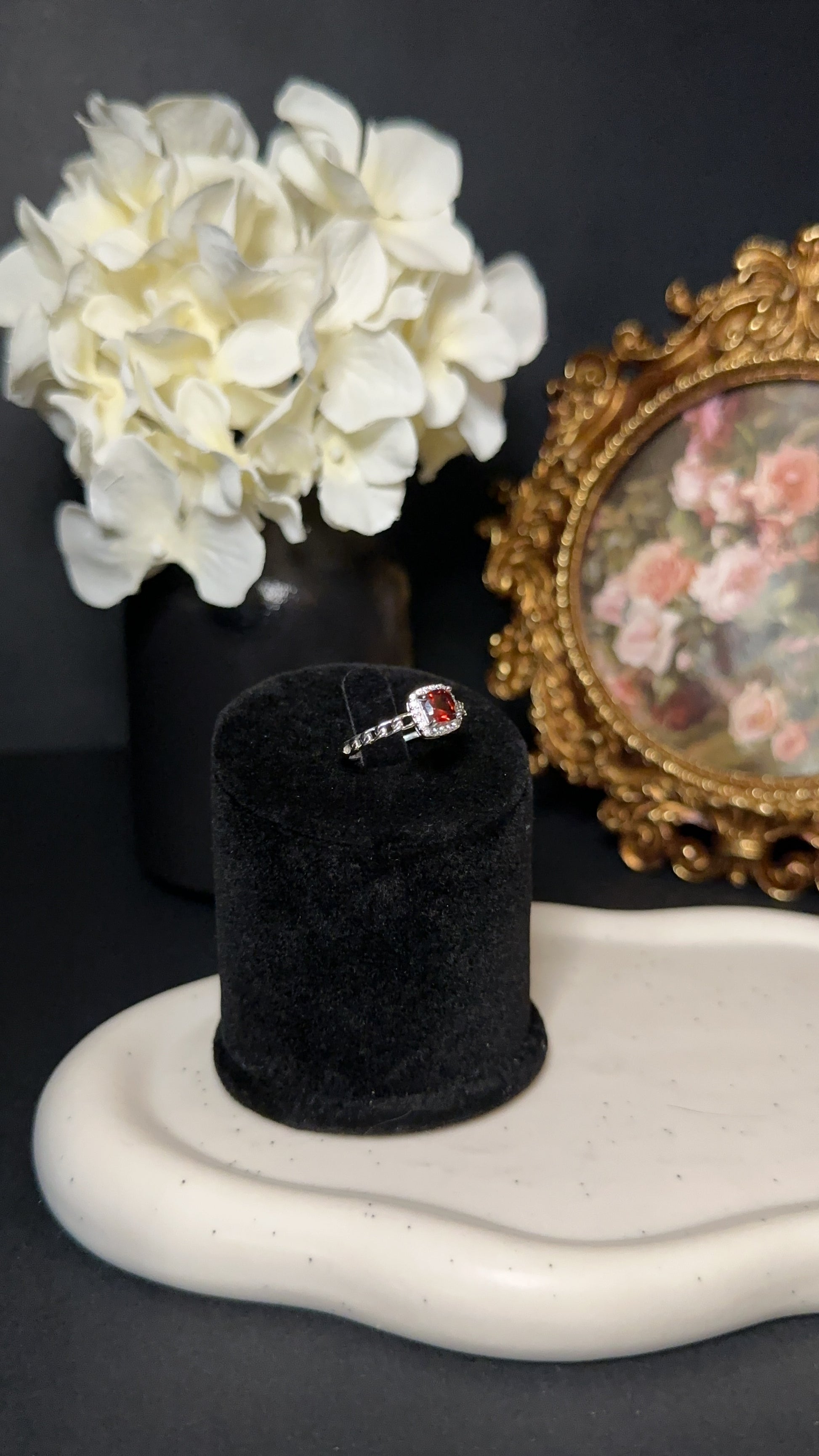 Bague "Eclat" de Grenat rouge  – Force, guerison physique & vitalité