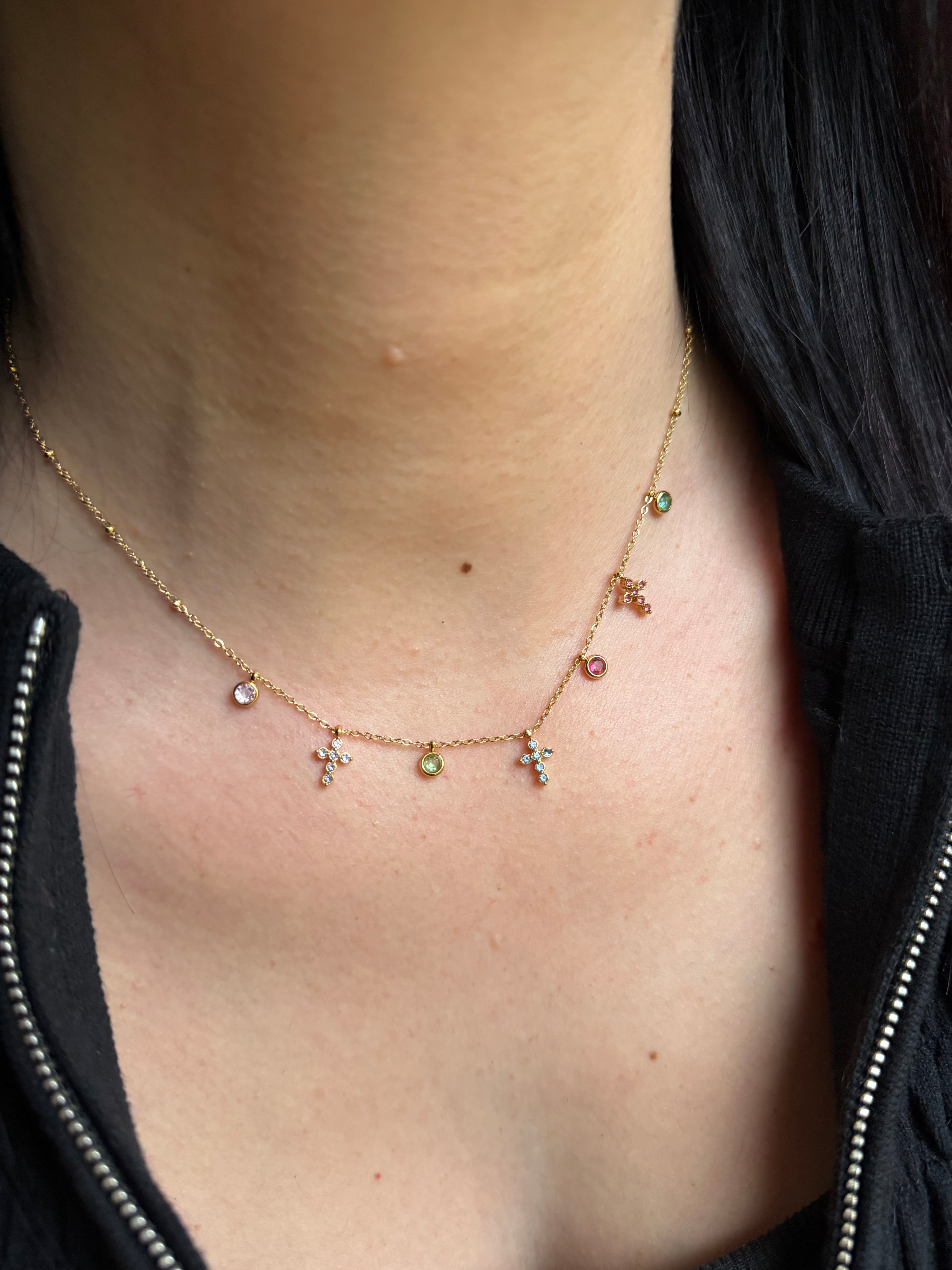 Collier “3 Croix Sacrée coloré” – Triple croix, foi et protection