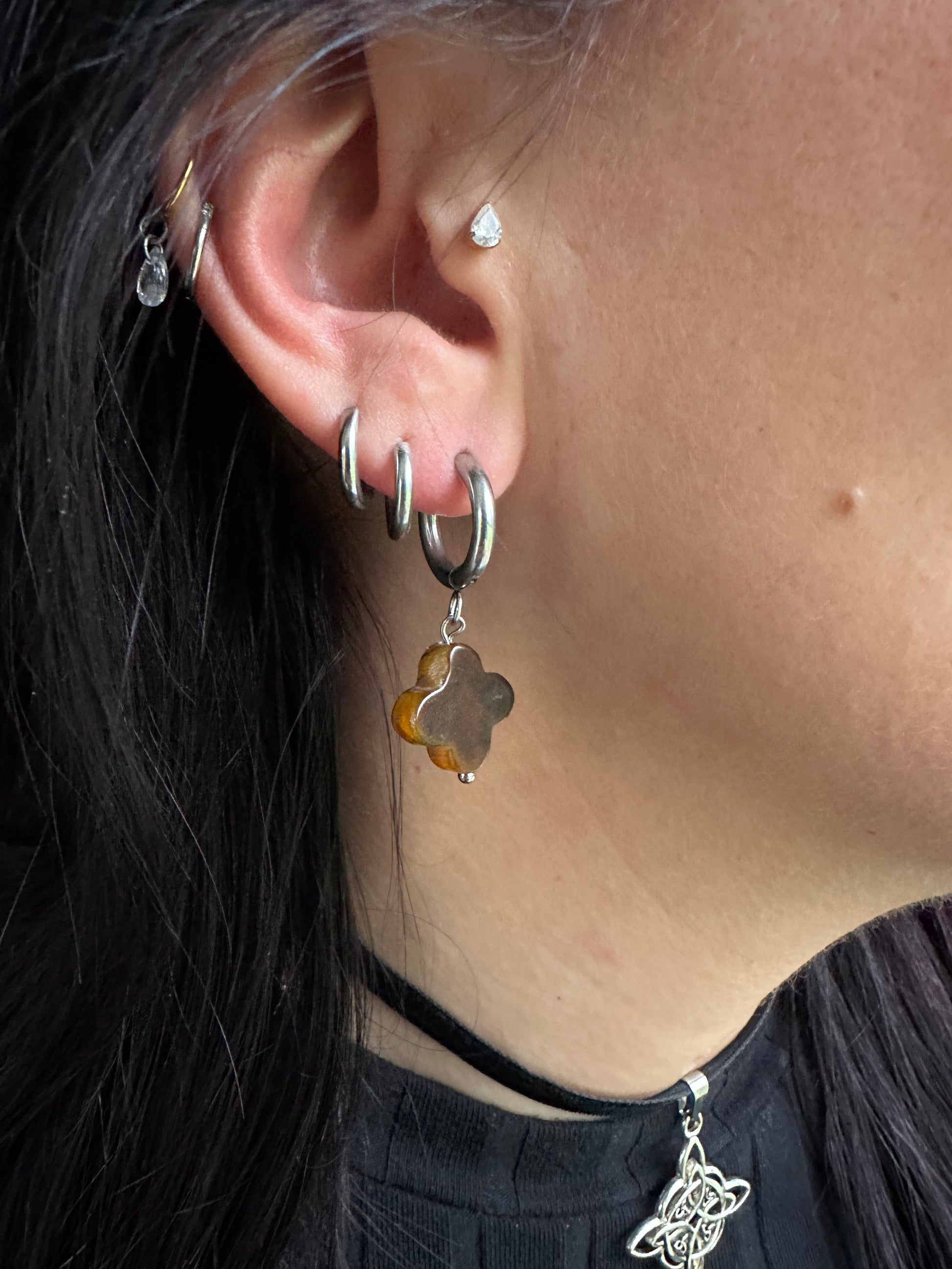 Boucle d'oreille en Oeil de tigre "Treflie" - Puissance, protection & détermination