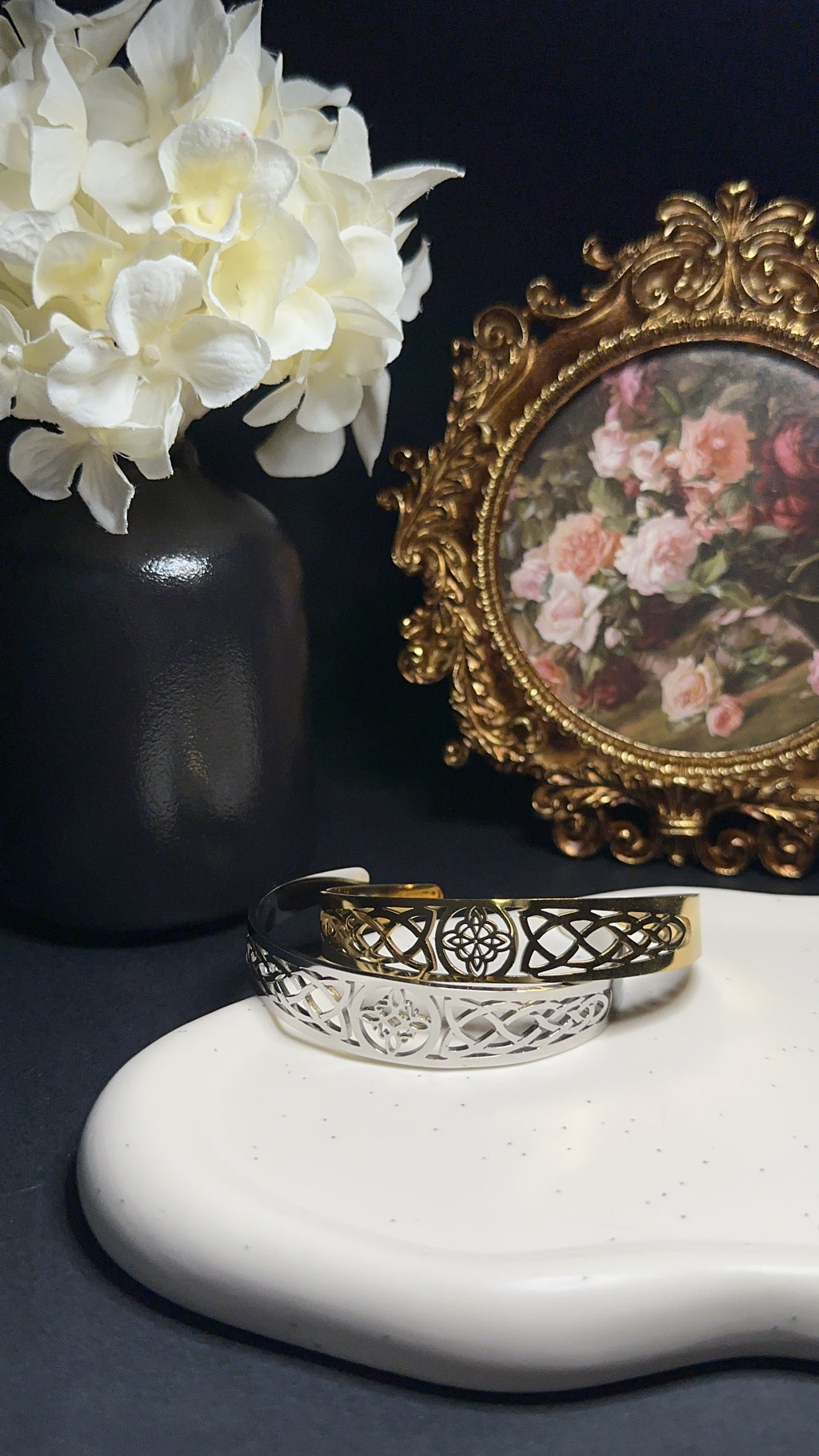 Jonc de noeud de sorcière