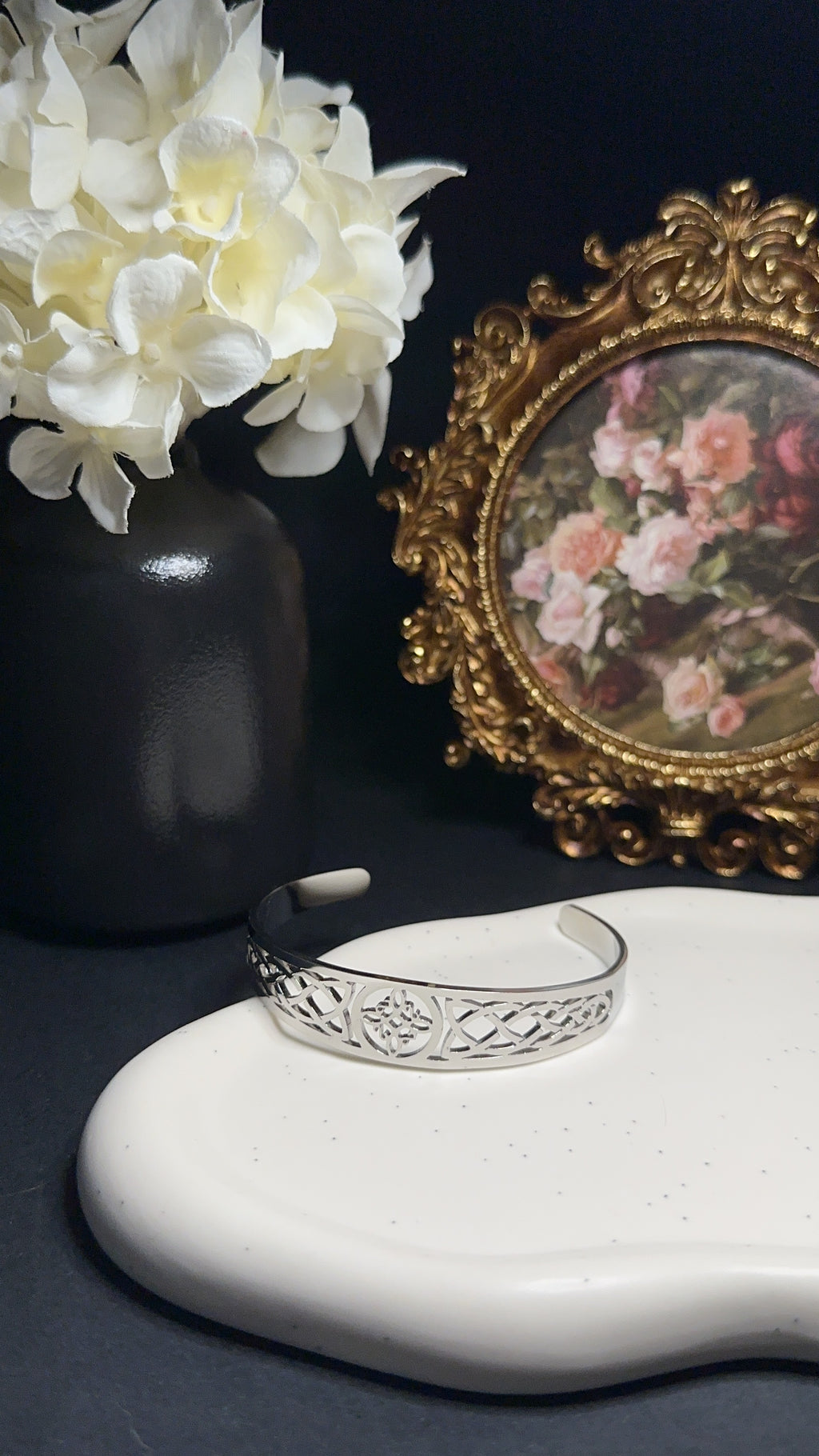 Jonc de noeud de sorcière