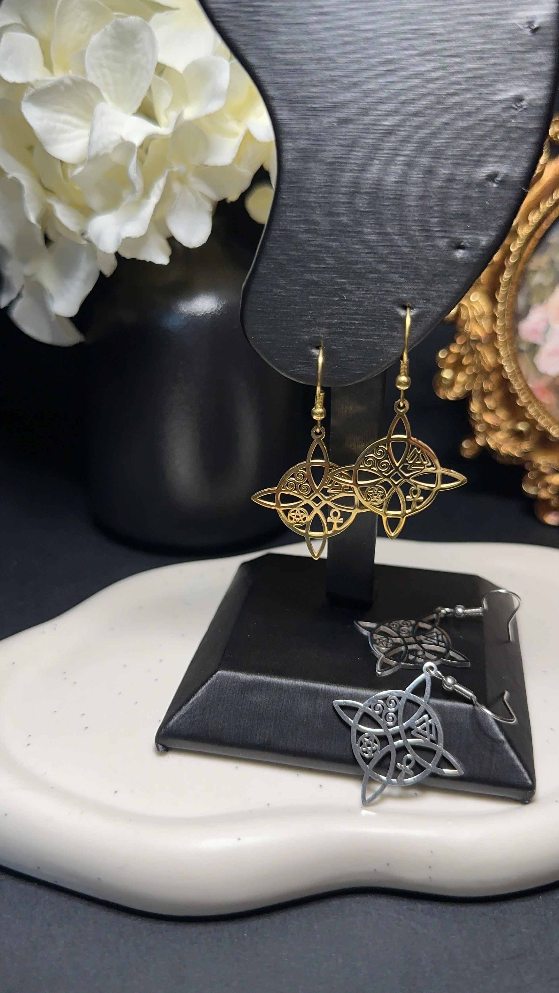 Boucle d'oreille - Nouage de protection