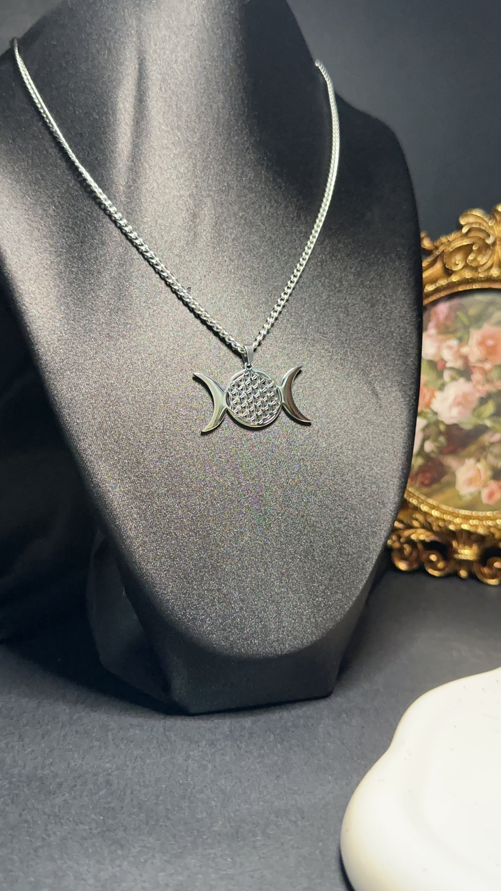 Collier fleur de nuit