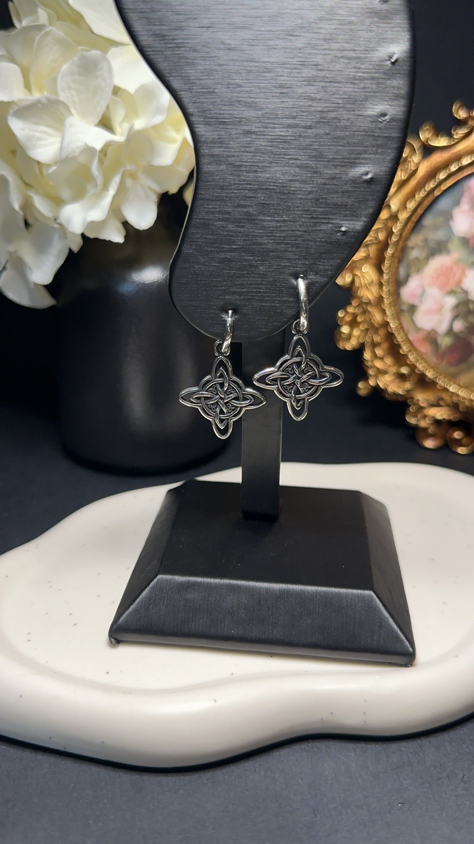 Boucle d'oreille - Noeud de sorcière