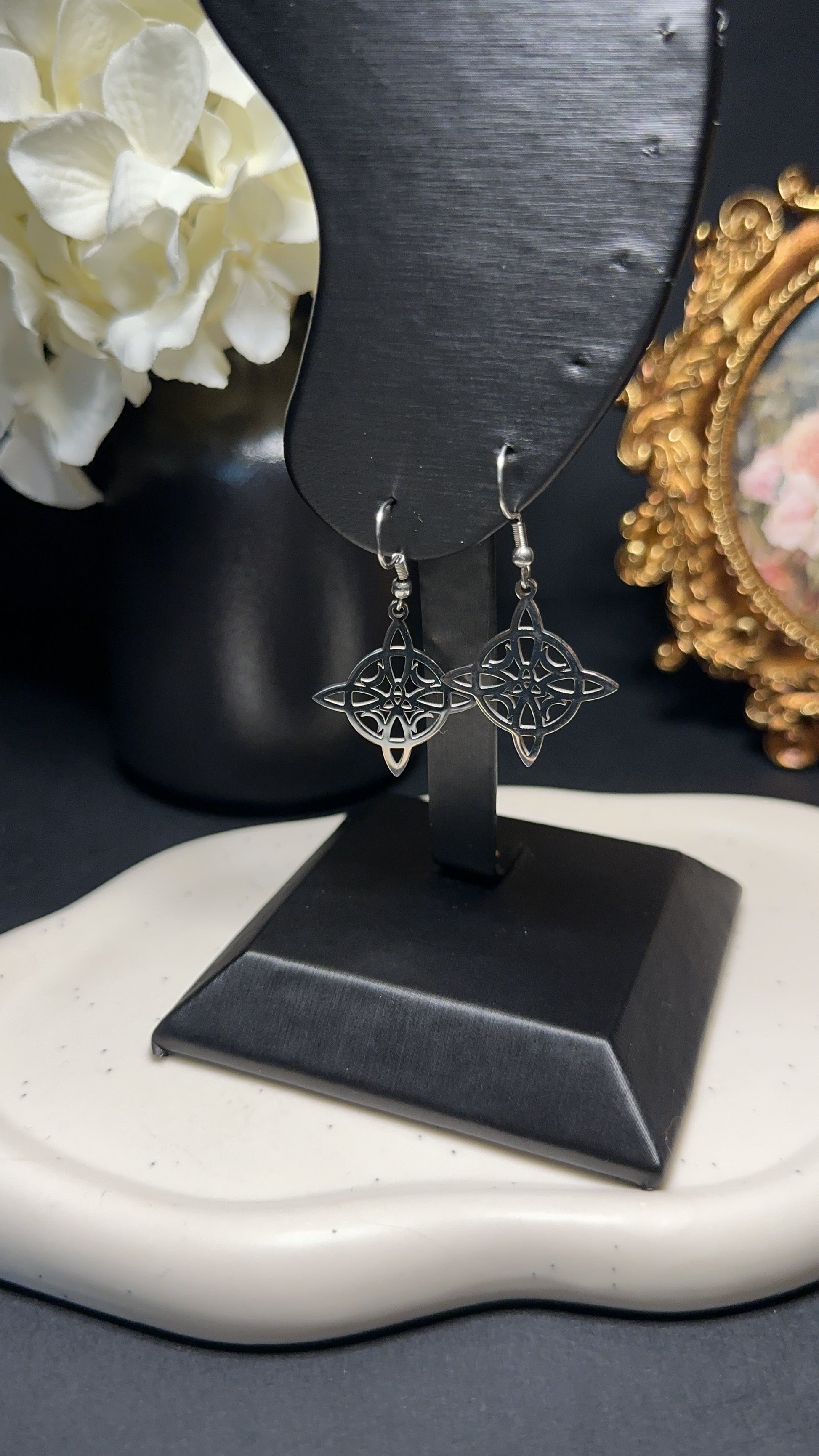 Boucle d'oreille - Nœud de sorcière Trinity