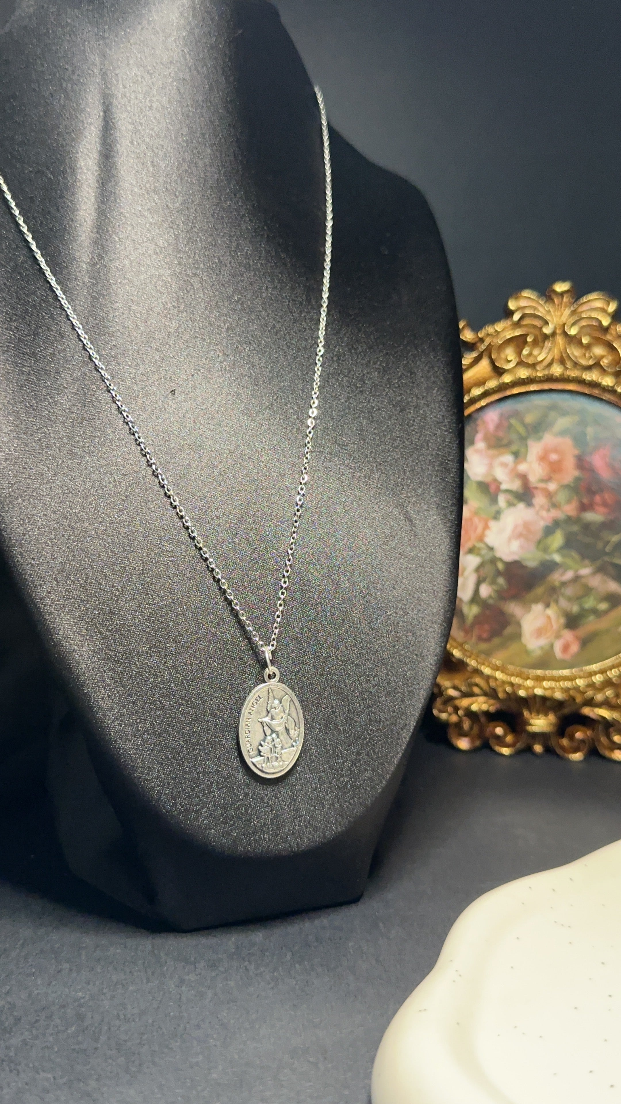 Collier avec la Médaille de l’Archange Saint Michel – Protection, Force et Guidance