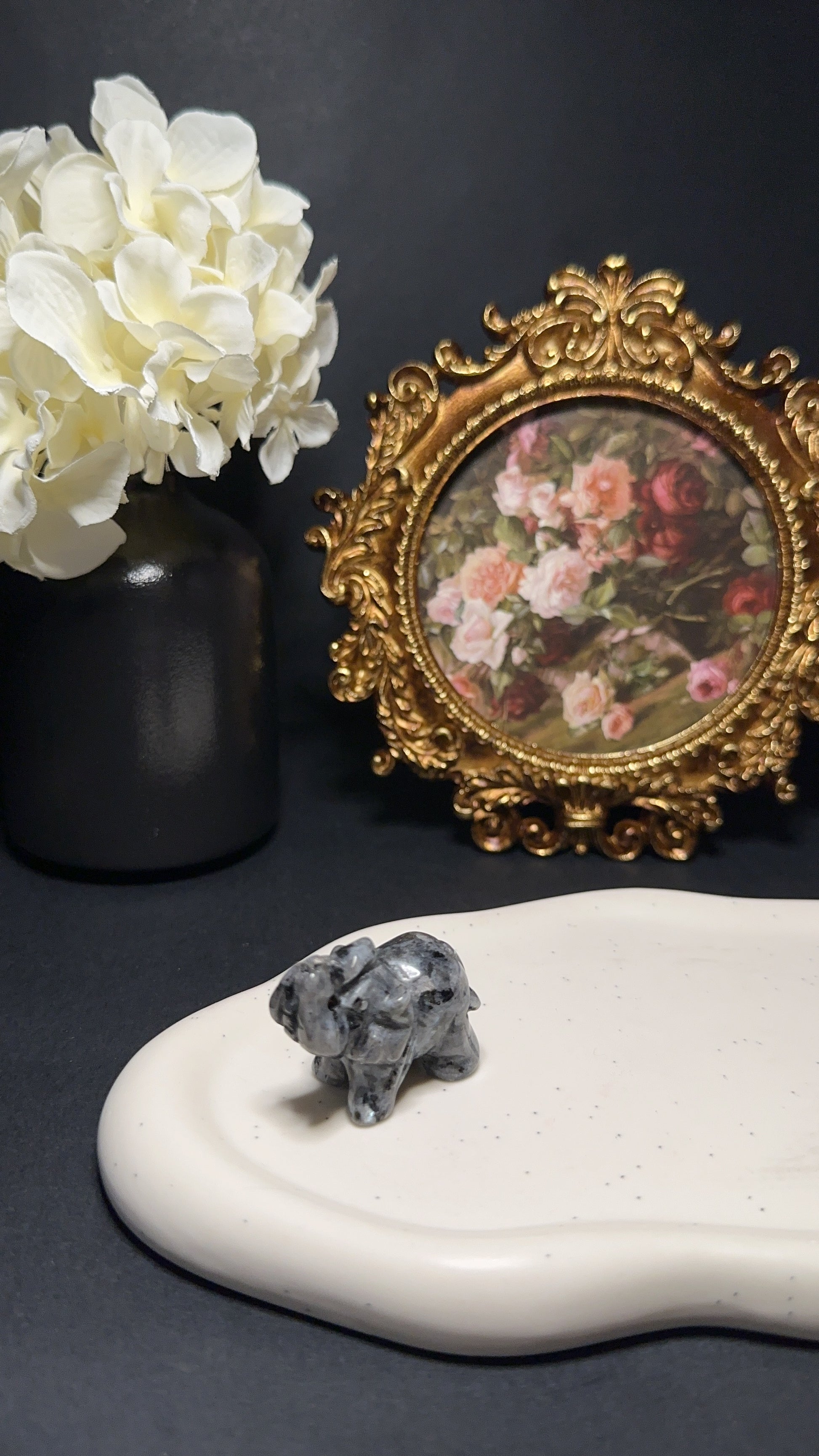 Elephant larvikite - Force, sagesse & protection