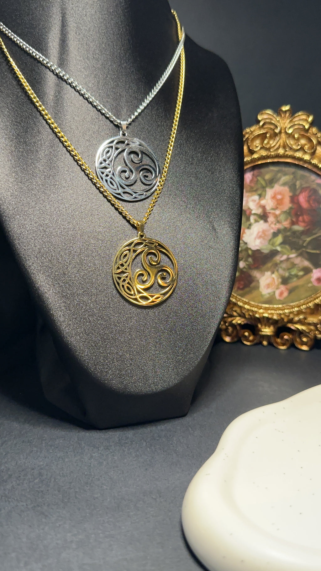 Collier Triskèle - Création, évolution & confiance